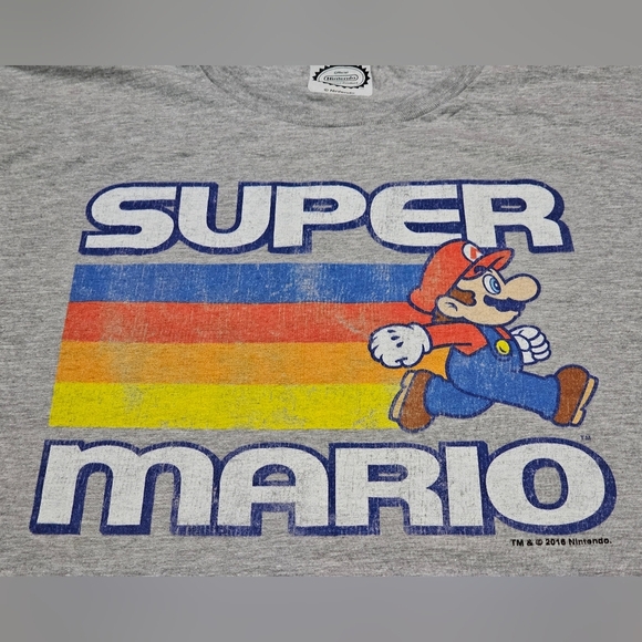 Nintendo Official Licensed Men's Mario Running Retro Tee Shirt. New! - Picture 2 of 4